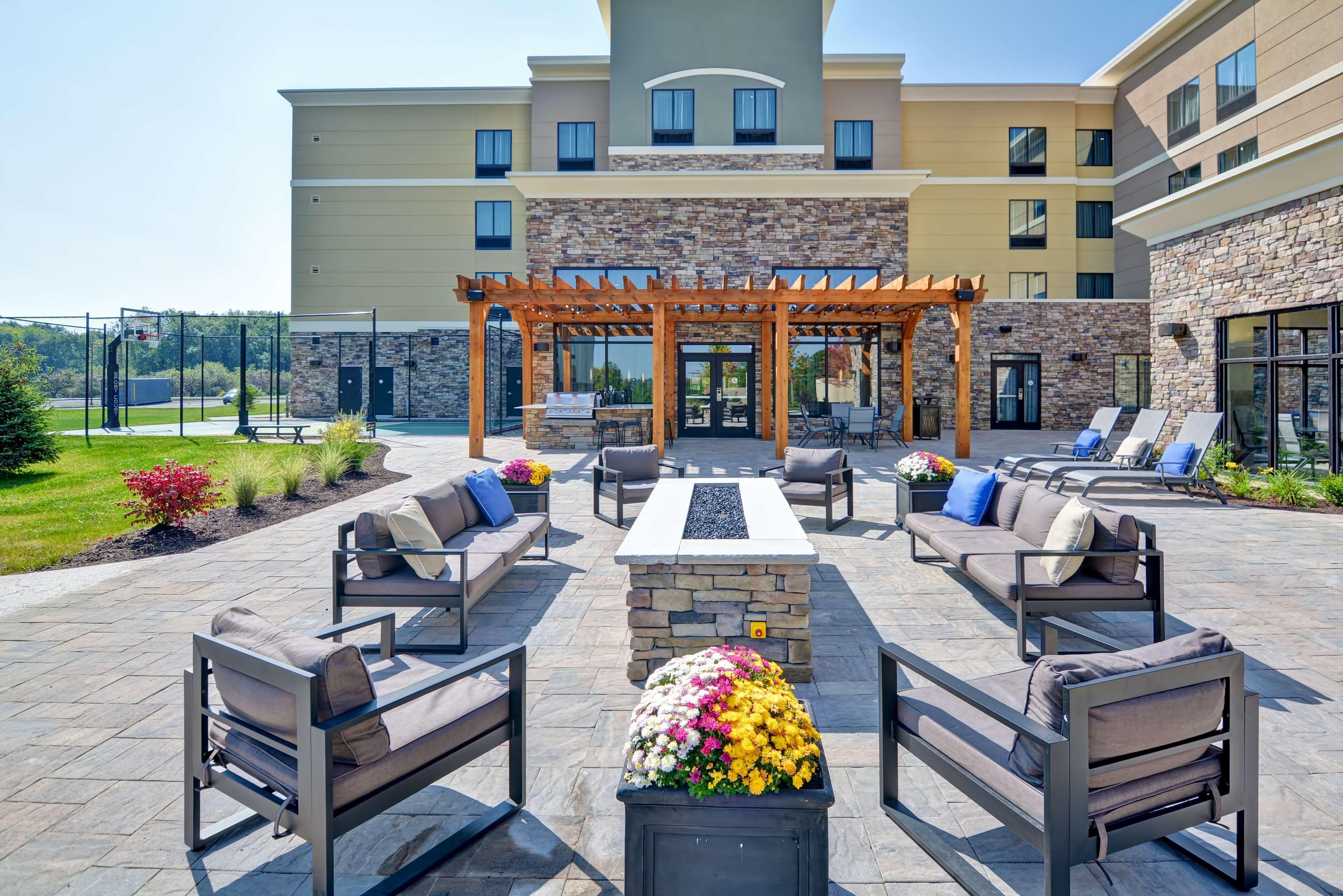 Homewood Suites By Hilton New Hartford Utica Clinton Exterior foto